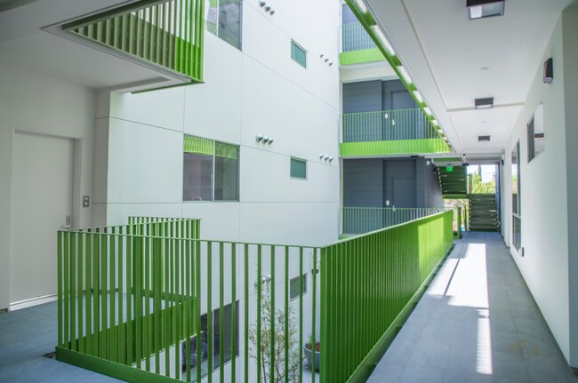 Building Photo - 12117 Valleyheart Dr