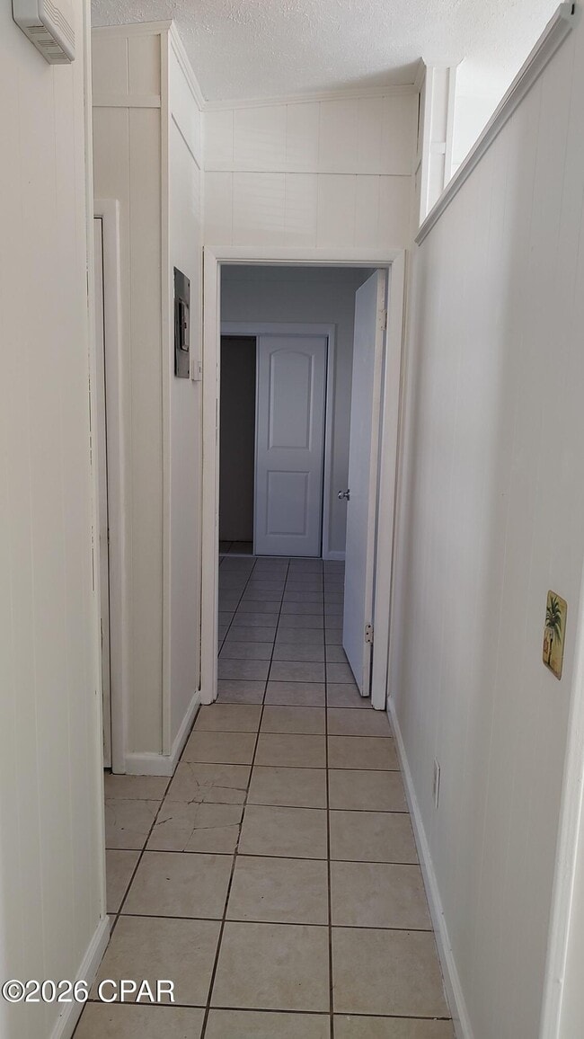 Building Photo - 6204 Pinetree Ave