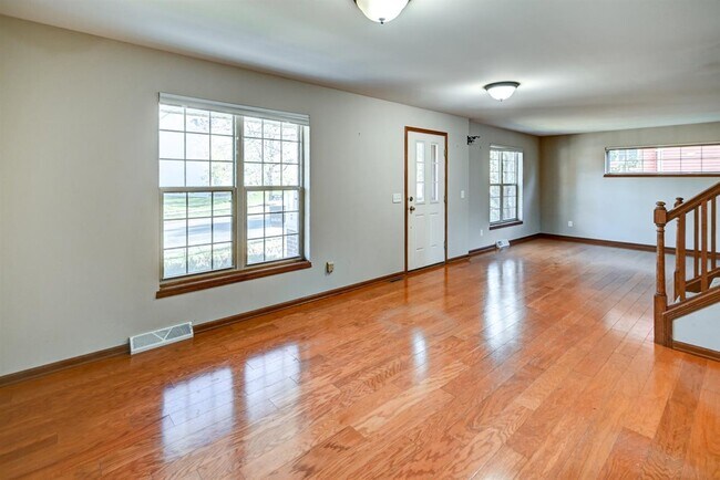 Building Photo - 2633 Koshkonong Way
