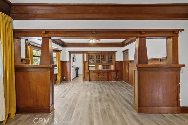 Building Photo - 1549 N Kingsley Dr