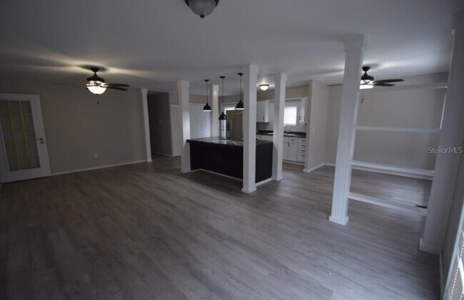 Building Photo - 3134 Skyview Dr