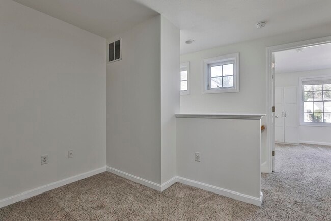 Building Photo - 92 Barrington Ave