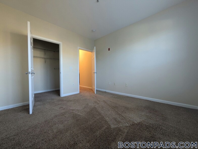 Building Photo - 311 Lowell St