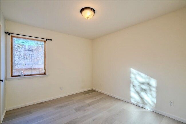 Building Photo - San Mateo de Santa Fe Unit 88