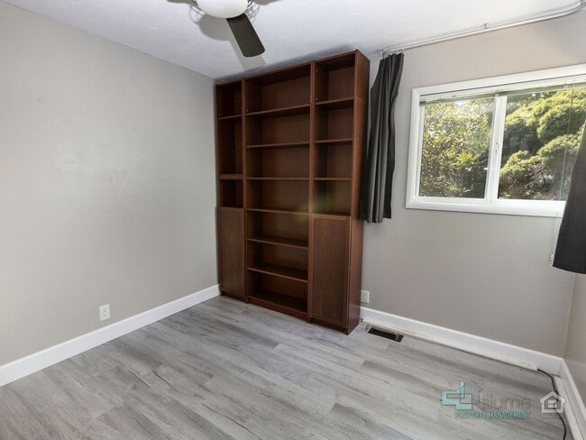 Building Photo - Charming 3-Bedroom Home in a Quiet Cul-de-Sac