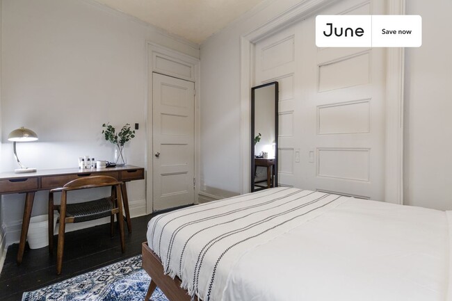 Building Photo - 400 W 20th St