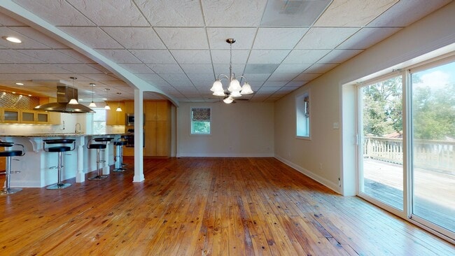 Building Photo - 236 Chatham St