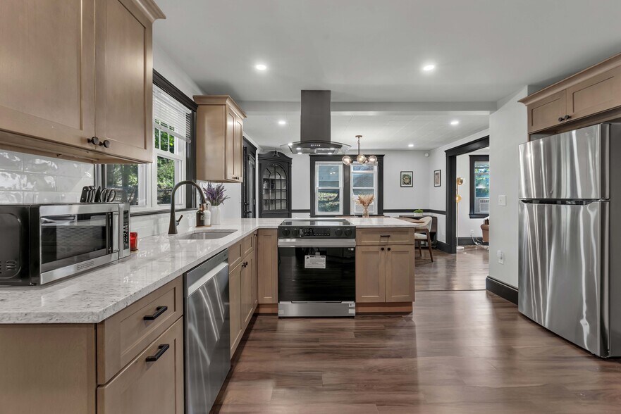 Building Photo - 50 Sprague St