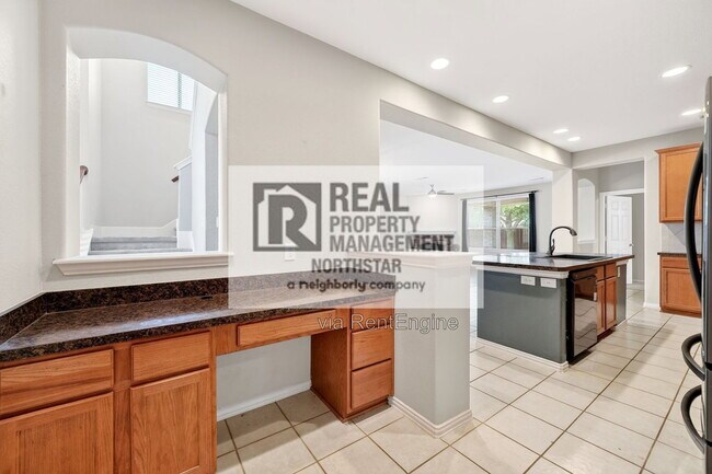 Building Photo - 405 Driftwood Ct