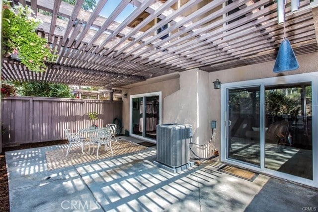Building Photo - 2666 Monterey Pl
