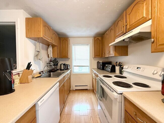 Building Photo - 9 Marion St