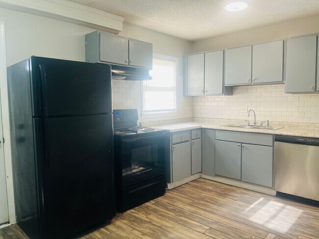 Building Photo - 131 Wall St