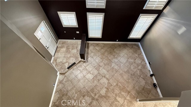 Building Photo - 8616 Silver Ridge Ln