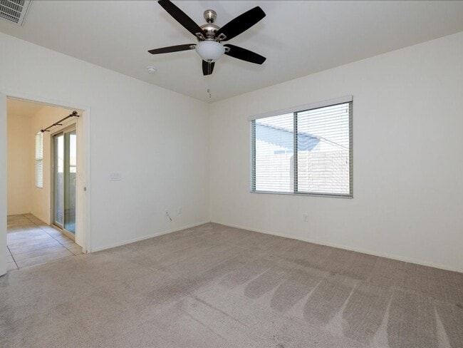 Building Photo - Modern Comfort Meets Community Living – 3 Bed, 2 Bath Beauty with Resort-Style Amenities!