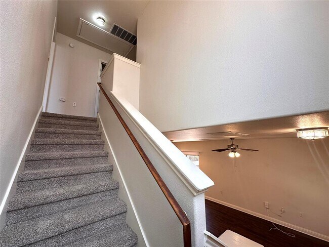 Building Photo - 506 Delmar Ave
