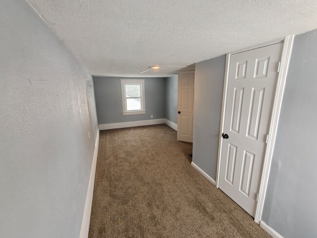 Building Photo - Newly Rehabbed 6-Bedroom, 3-Story Home with Off-Street Parking