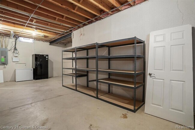 Building Photo - 41656 Steinbeck Glen