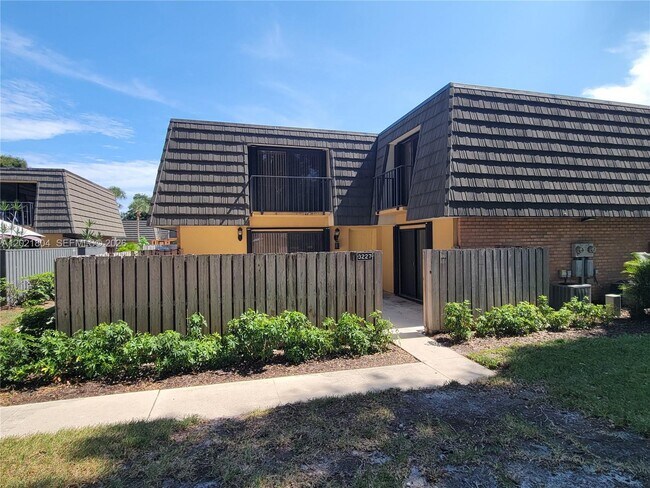 Building Photo - 3227 32nd Way
