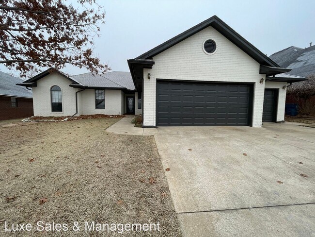 Primary Photo - 4 br, 3 bath House - 1218 Three Oaks Circle