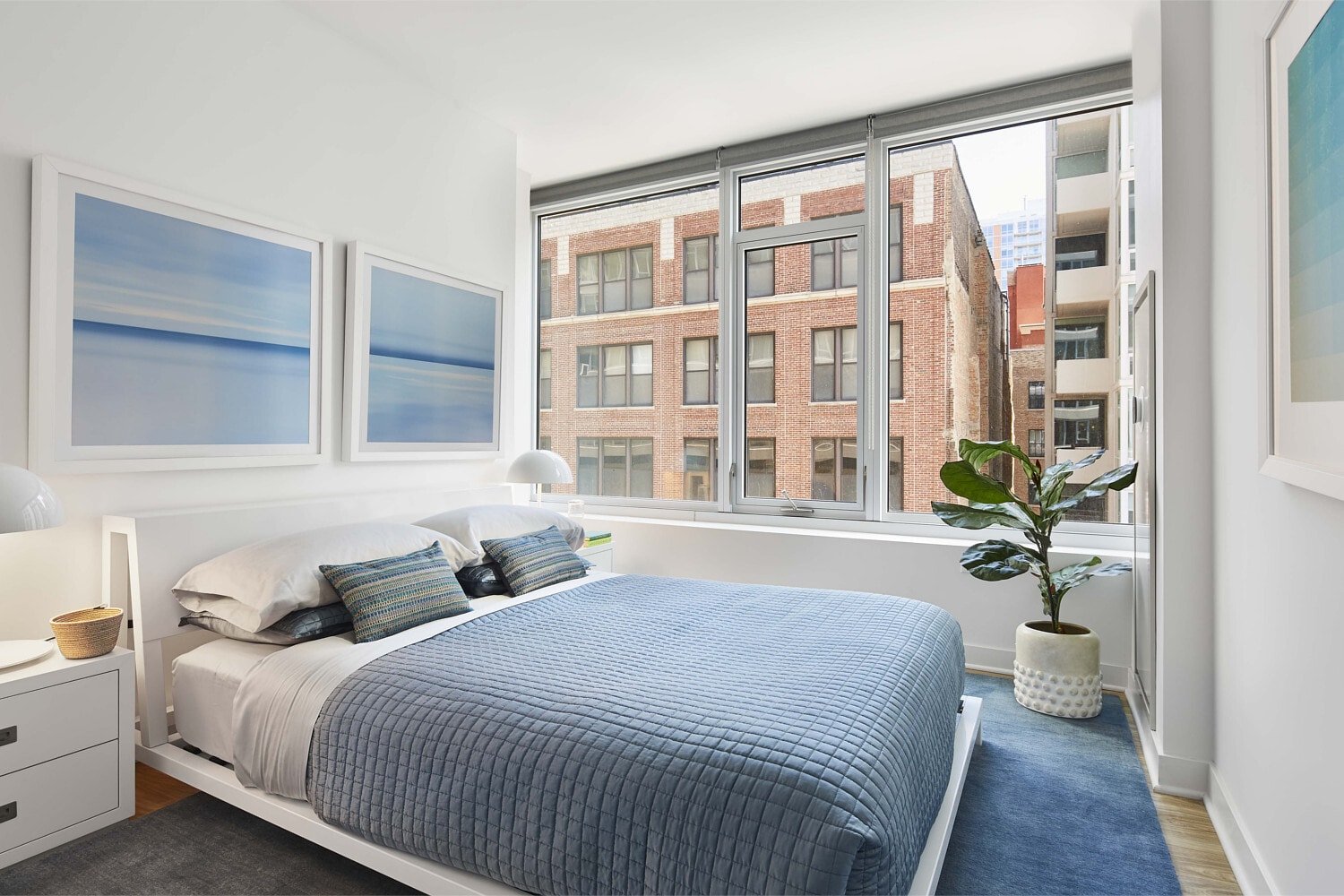 Building Photo - 701 S Wells St