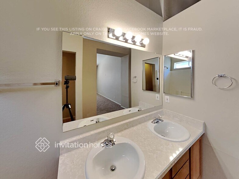 Building Photo - 263 S Jesse St