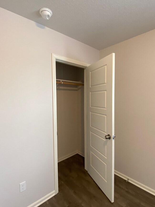 Building Photo - Spring Hill Living Starts Here — Spacious 3BR/2.5BA Home (Now Preleasing)