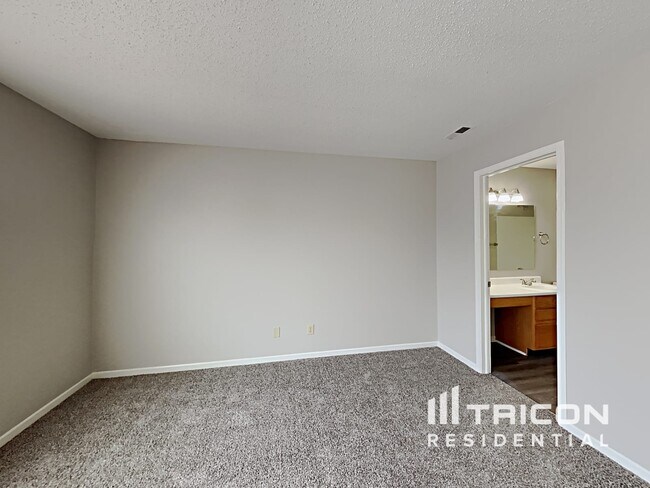 Building Photo - 3310 Carica Dr