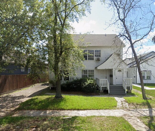 Building Photo - 1552 Lombardy St