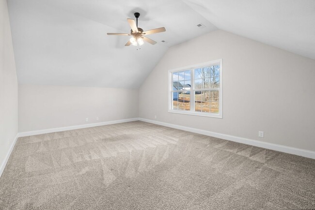 Building Photo - 3 Bedroom 2 1/2 Bath Dog Friendly Home For Rent!