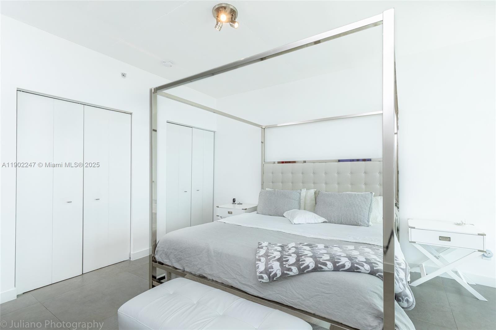 Building Photo - 690 SW 1st Ct