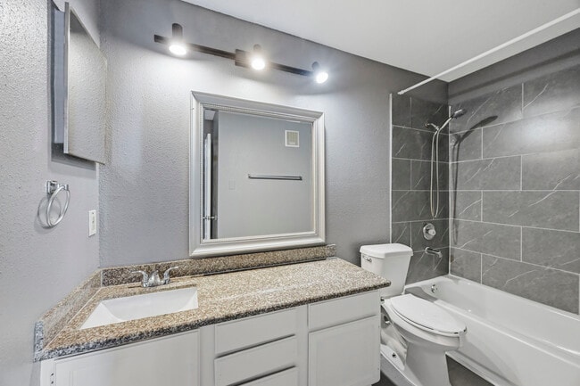 Building Photo - 14550 Fonmeadow Dr