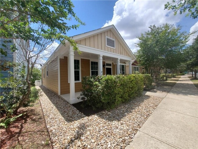 Building Photo - 435 McGarity