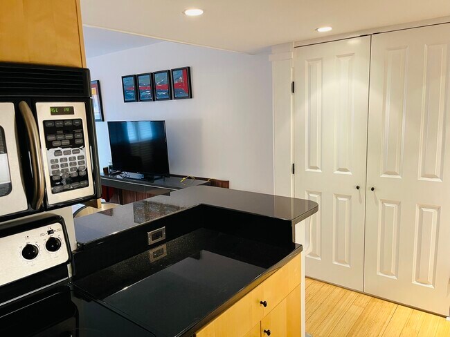 Building Photo - 37 Hiawassee St