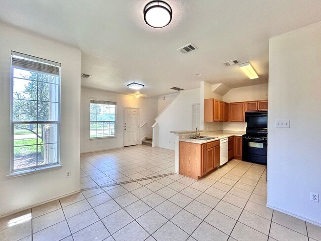 Building Photo - Nice 3BR/2.5BA Two-Story Home with 3-Car G...
