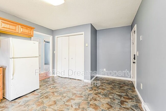 Building Photo - 1115 Wachovia St