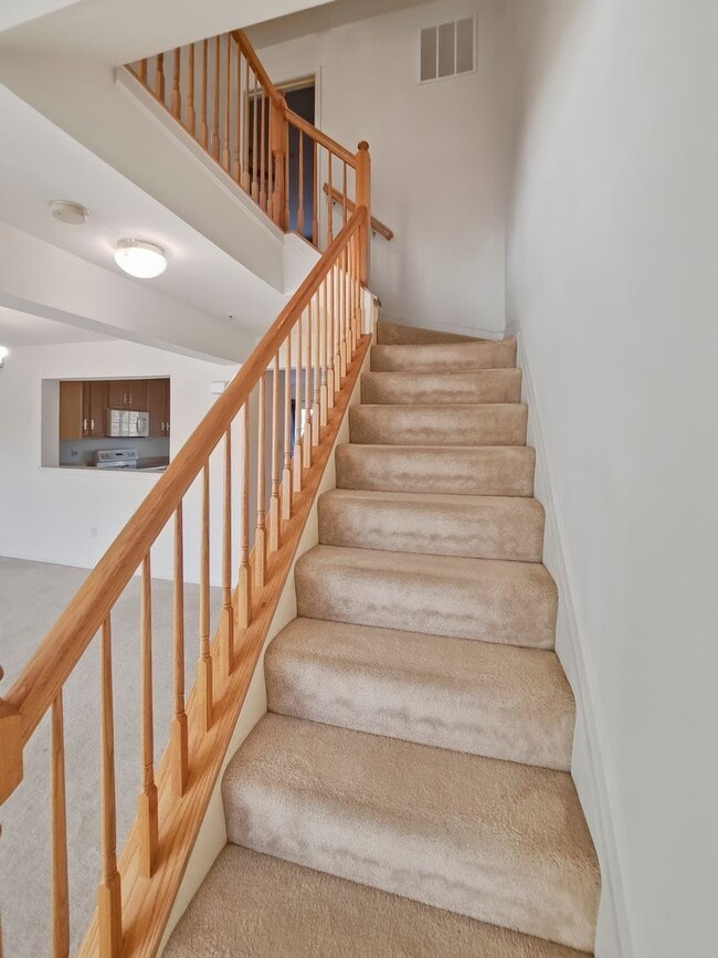 Building Photo - 3074 Esser Pl