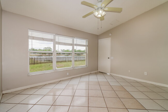 Building Photo - 9329 Crandon Ln