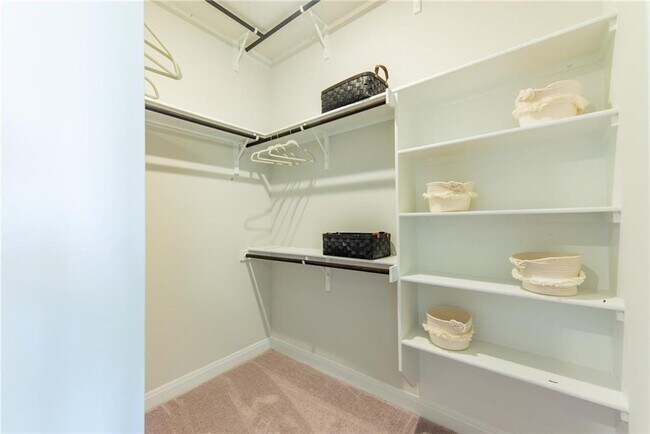 Building Photo - 1329 Deering Creek Dr