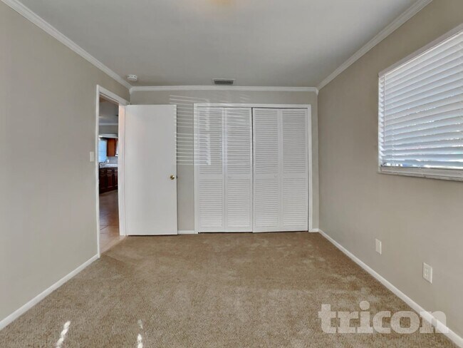 Building Photo - 2166 Timber Lane Clearwater FL