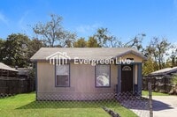 Building Photo - 8914 Cardella Ave