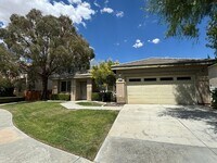 Building Photo - Beautiful home on cul-de-sac!!!