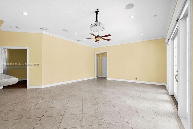 Building Photo - 904 Stillwater Ct