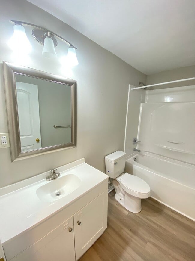 Building Photo - 2bed/1ba Apt off S Main Kannapolis close t...