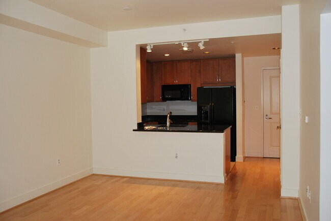 Building Photo - 4101 Albemarle St NW