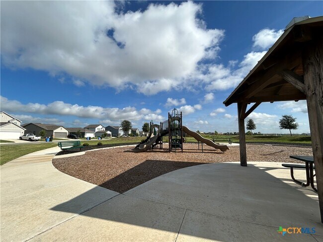 Building Photo - 2565 Hiddenbrooke Trace