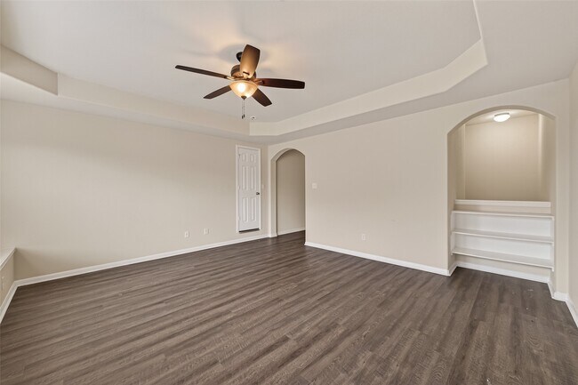 Building Photo - 3327 Fairmont Hills Ln
