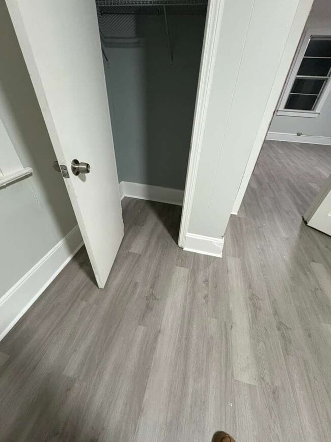 Building Photo - 309 3rd St