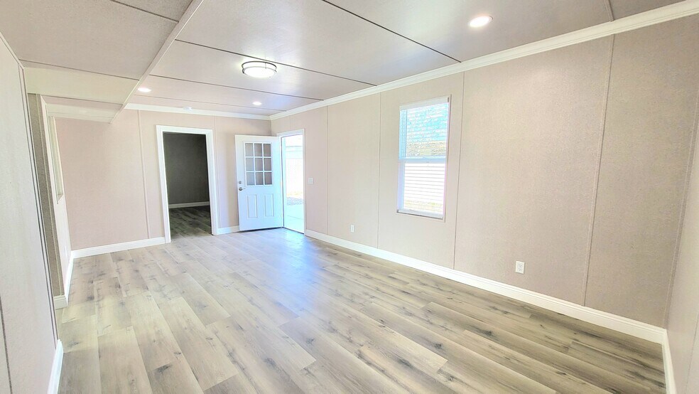 Building Photo - 1611 E Gamebird Rd