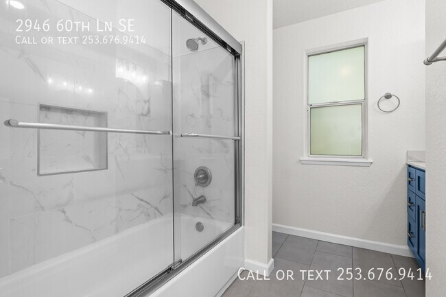 Building Photo - 2946 60th Ln SE