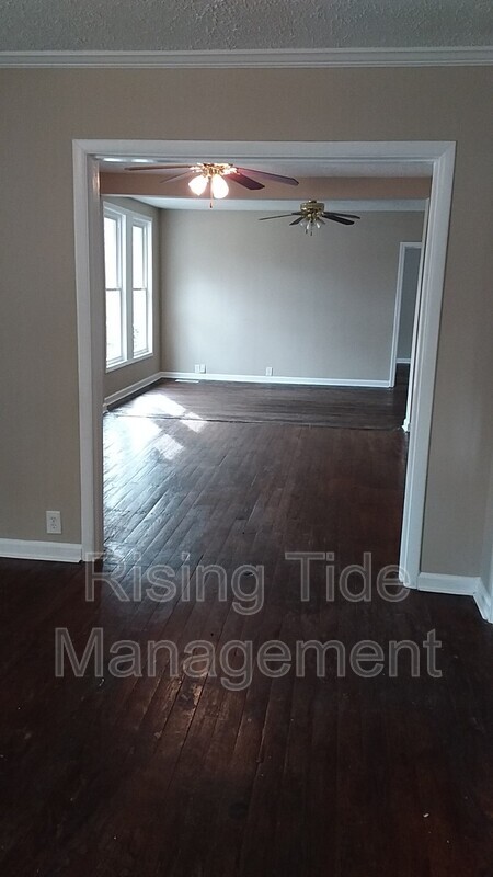 Building Photo - 656 Calahan Rd